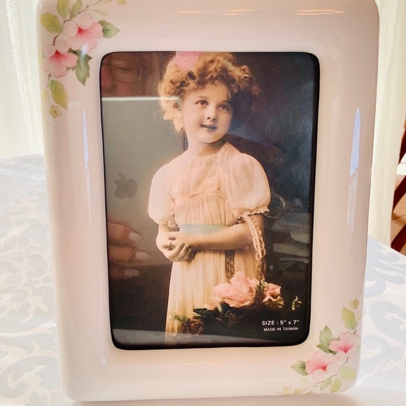 🔥🔥🔥5x7  & 31/2x5 picture Frames, White, Pink Floral - Picture 8 of 10